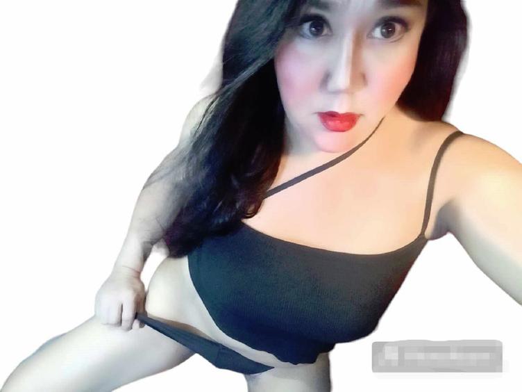 a simple sweet but hot as fire asian ladyboy is here let me give your wildest fantasy come true bring you the most erotic hot into my world lets play and cum together baby